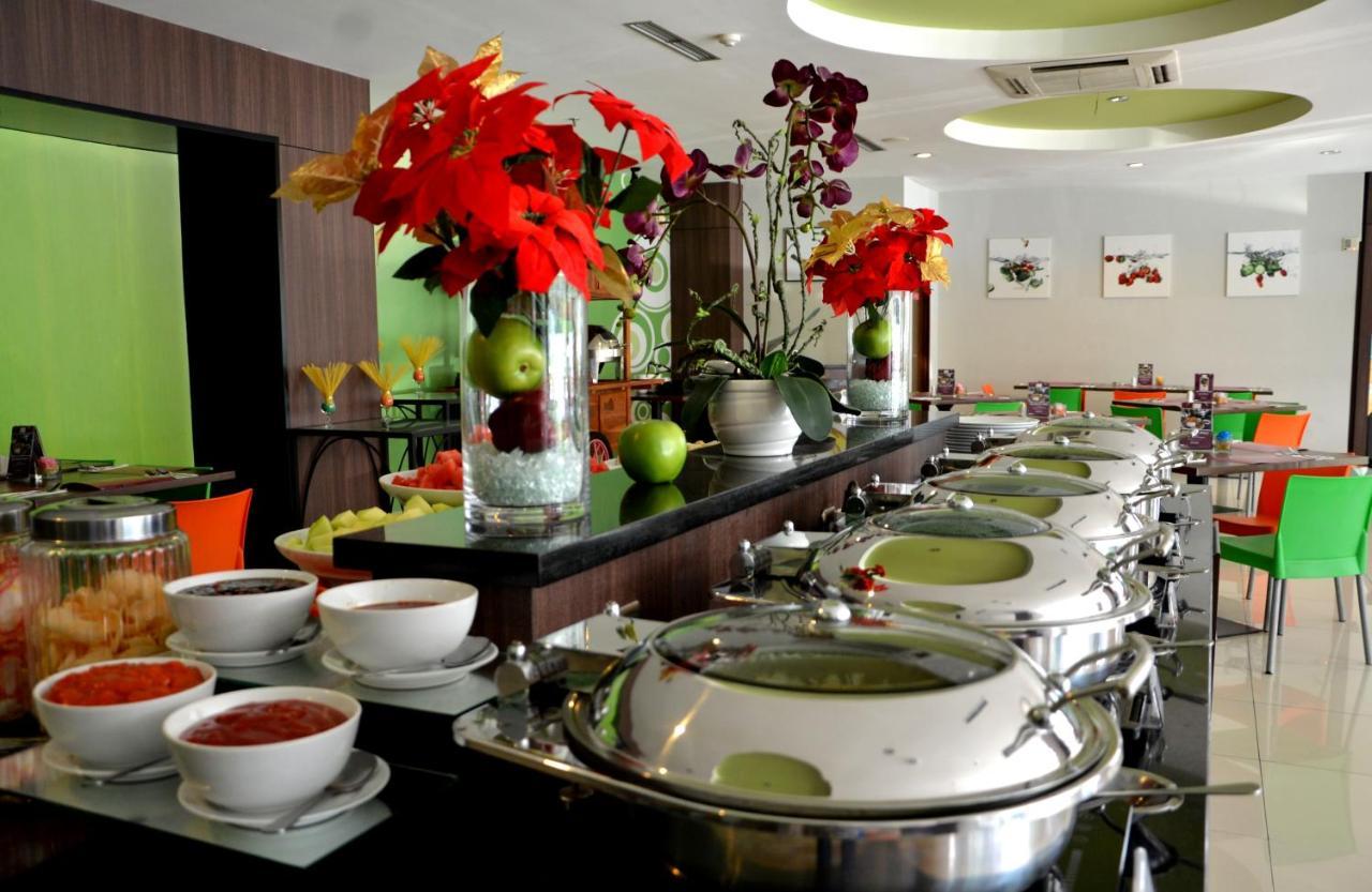 Favehotel Hyper Square Bandung Bagian luar foto