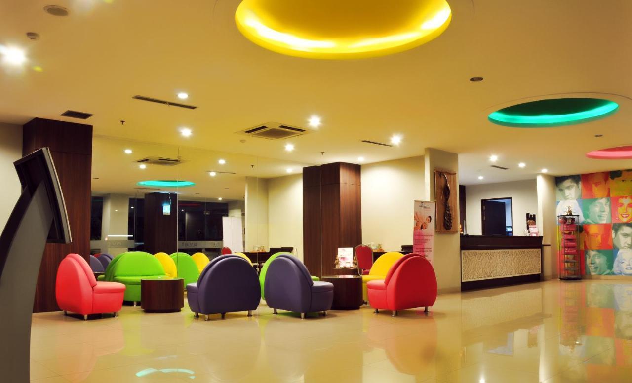 Favehotel Hyper Square Bandung Bagian luar foto