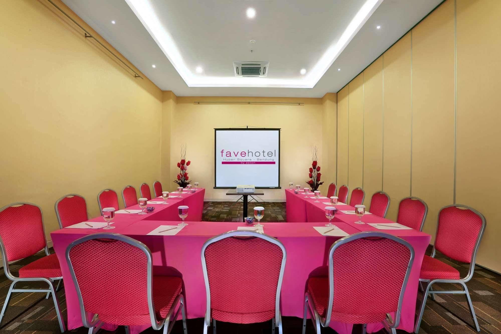 Favehotel Hyper Square Bandung Bagian luar foto